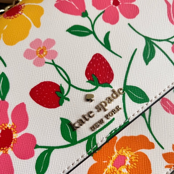 New with tags!! Kate Spade floral purse - Picture 3 of 4
